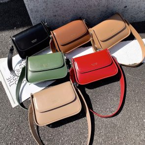 Retro And Fashion Vegan Leather Women's All-Matching Small Square Bag - Image 1